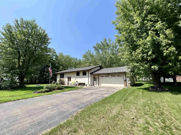 406 Riviera St, Avoca, WI 53506