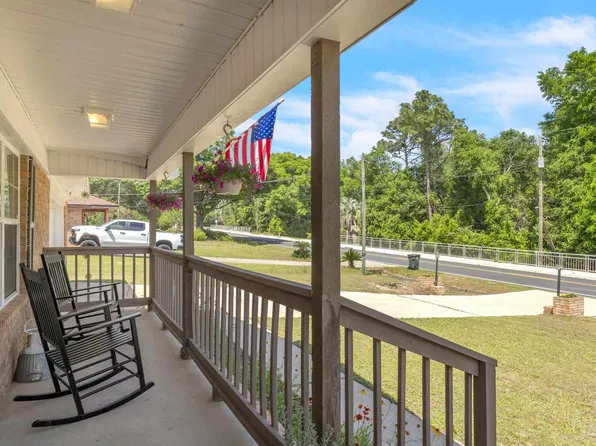 7093 Wymart Rd, Pensacola, FL 32526