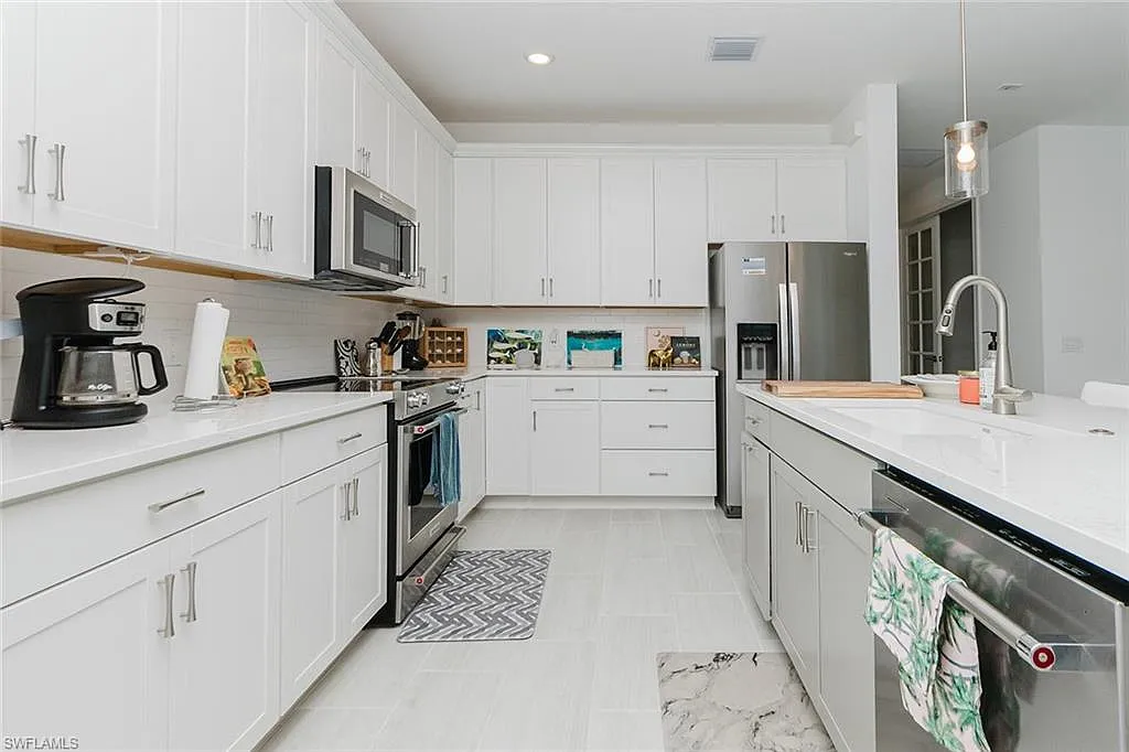 5939 Gala Drive - Del Web - Byrne — Photo 1