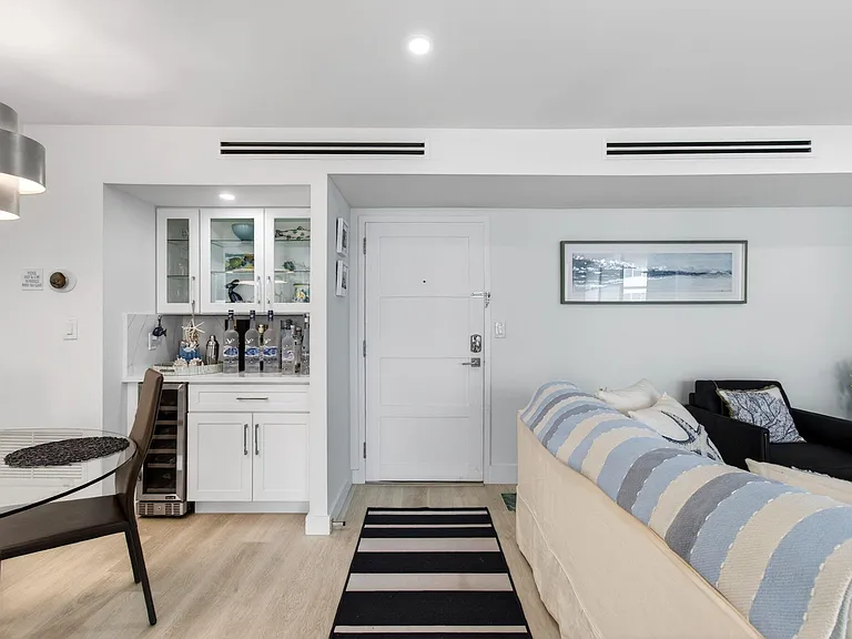 1236 Hillsboro Mile Bch #406 — Photo 11