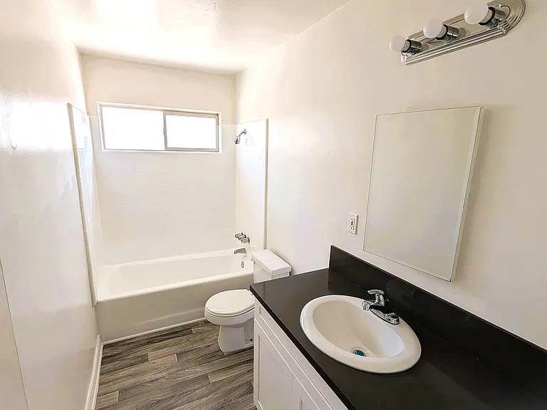 6658 Wilkinson Ave #5 — Photo 9