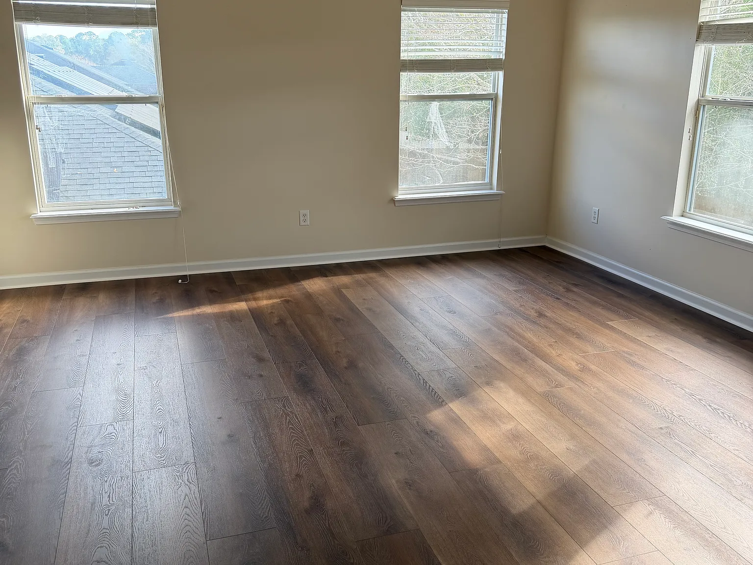 4 bed, 2357 sqft, $850 — Photo 1