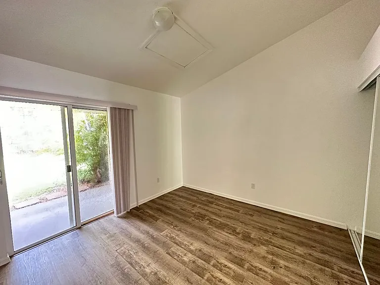 4630 SE Summerland Pl #6 — Photo 9