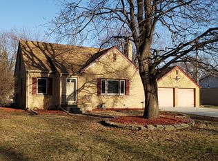 1634 S Sunny Slope Rd, New Berlin, WI 53151