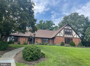 3905 Rive Dr, Alexandria, VA 22309