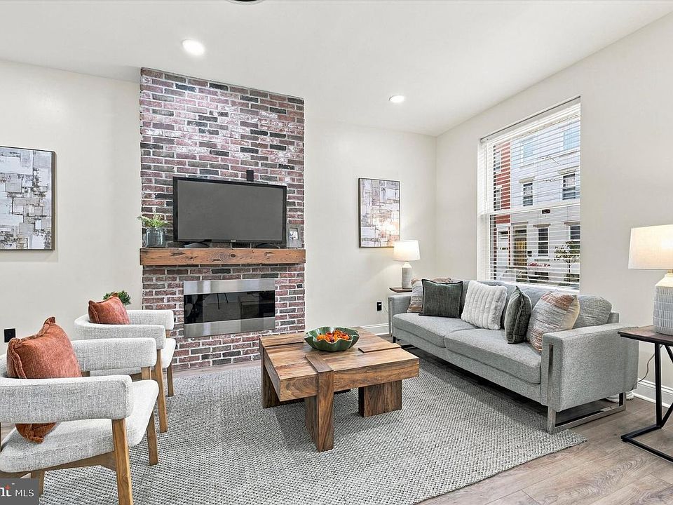 1st image of 856 Perkiomen St #856