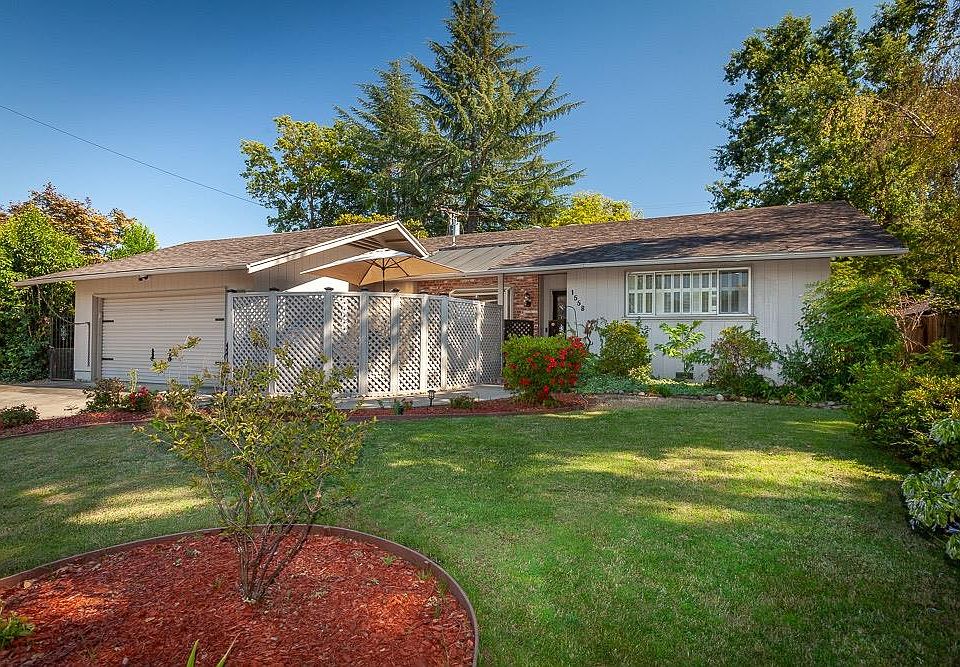 2nd image of 1558 Stanton Way