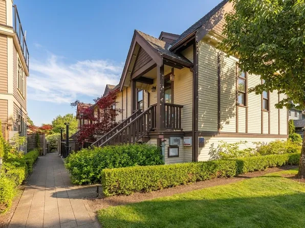 1077 Salsbury Dr, Vancouver, BC V5L 4A6