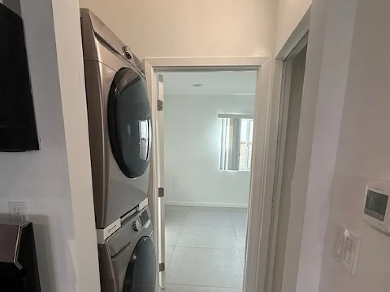 7308 Farmdale Ave — Photo 6