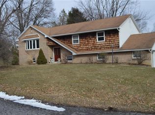 3906 Boswell Ct, Bethlehem, PA 18020