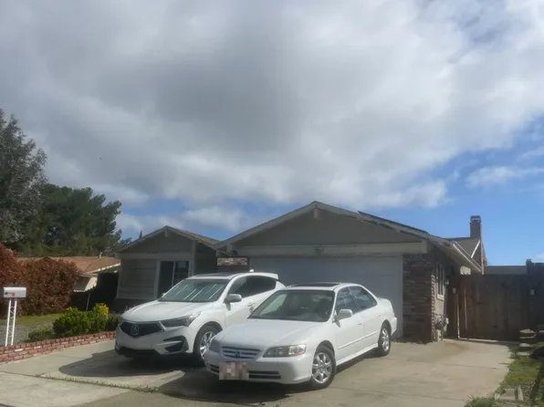 2245 Santa Maria Dr, Pittsburg, CA 94565