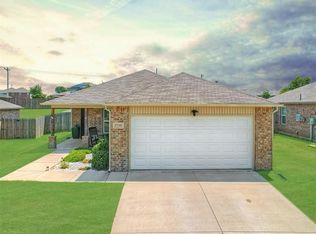 9708 Glover River Dr, Yukon, OK 73099