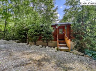 125 Hummingbird Ln, Newland, NC 28657