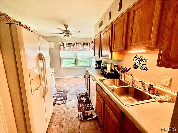 4th image of 1047 Forest Home Dr