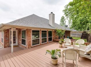 2865 Naples Dr, Hurst, TX 76054