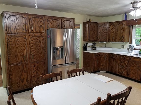 2nd image of 74 Horne Ln