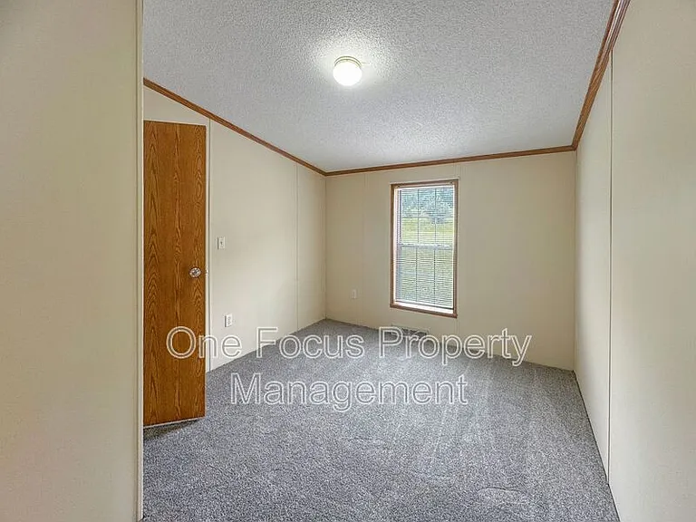 214 Dennison Rd — Photo 10