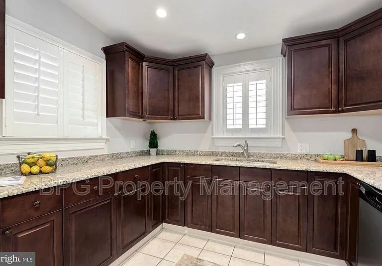 431 Manor Pl NW — Photo 12
