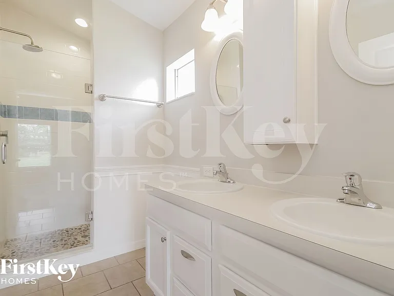 211 Oak Branch Dr — Photo 10