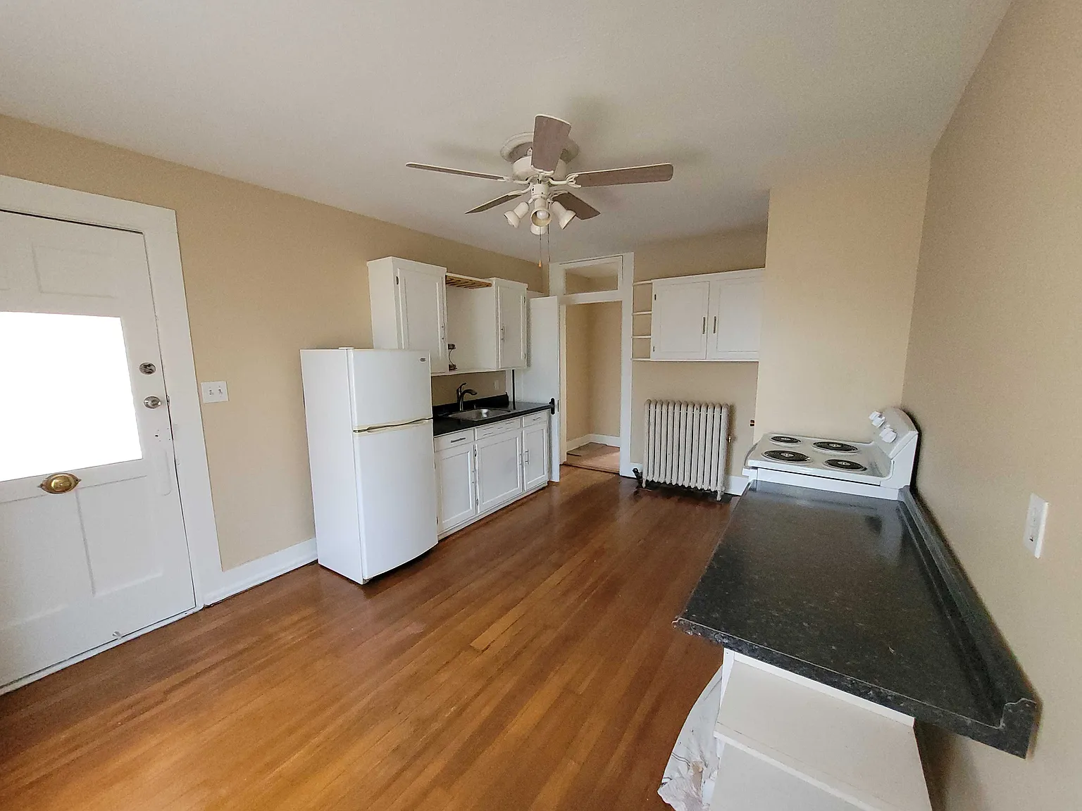 1 bed, 625 sqft, $1,350 — Photo 3