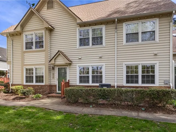 401 Bracknell Arch APT E, Chesapeake, VA 23320