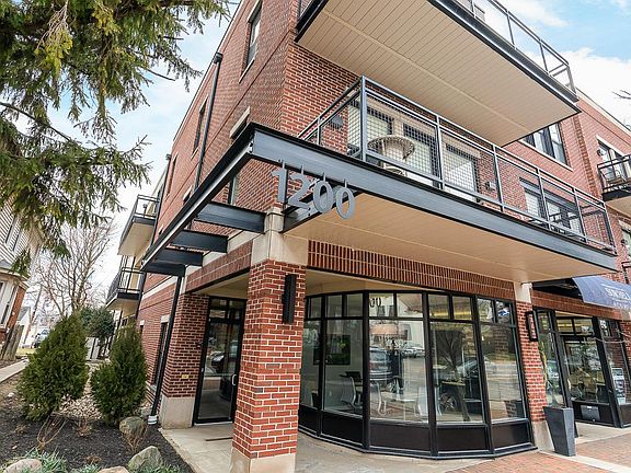 2nd image of 1200 Grandview Ave #204