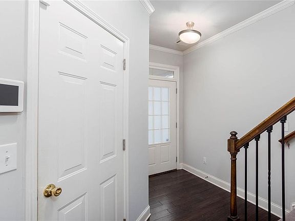 3rd image of 4446 Greys Rise Way SW