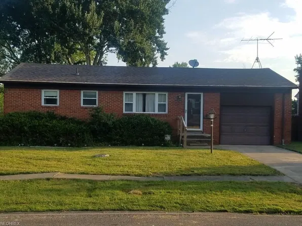 912 Hollywood Dr, Elyria, OH 44035