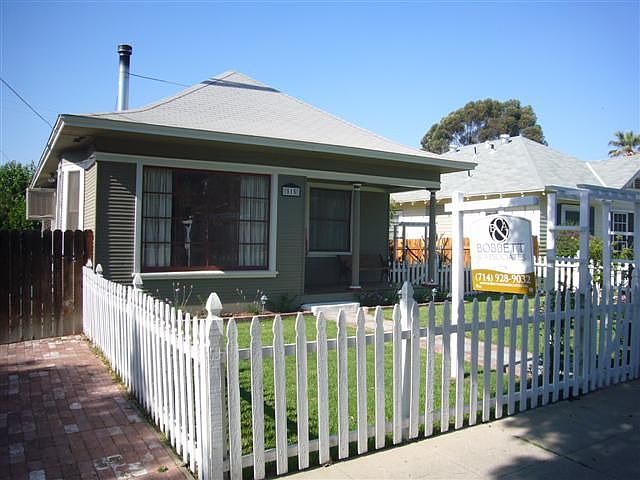 Front curb photo
