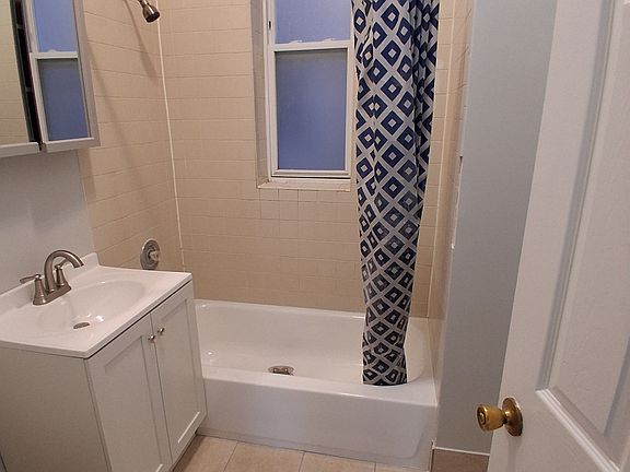 4th image of 5427 S Aberdeen St #1