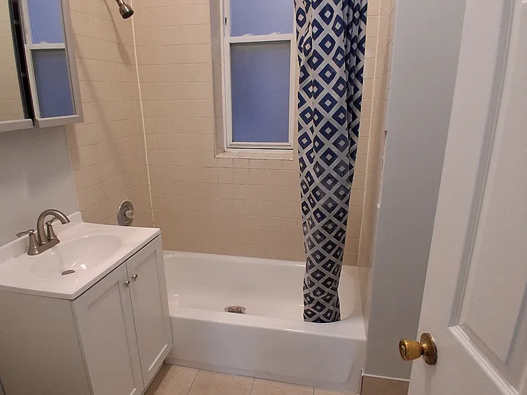 5427 S Aberdeen St #1 — Photo 4