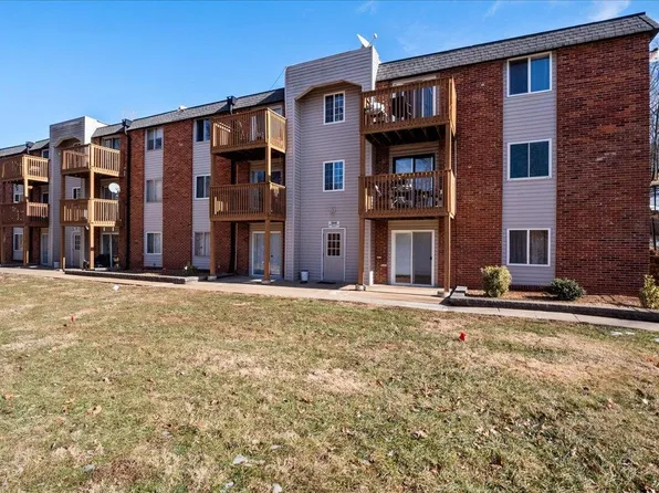 2836 Blackforest Dr APT B, Saint Louis, MO 63129