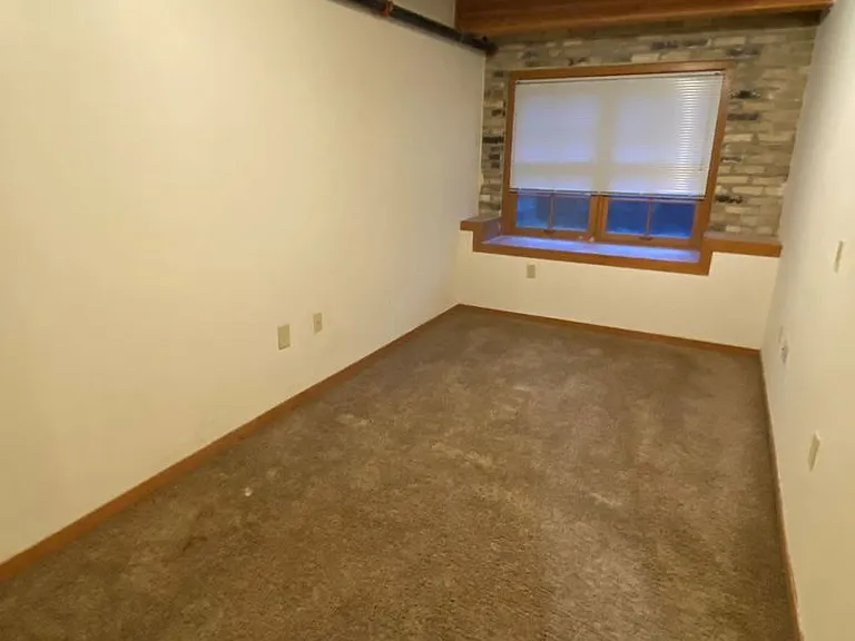 Belle Harbor offers one, two, and three bedroom lofts — Photo 16