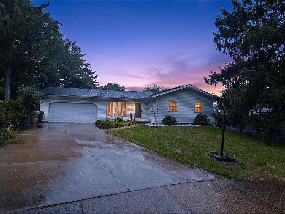 1st image of 5 Yorktown Cir