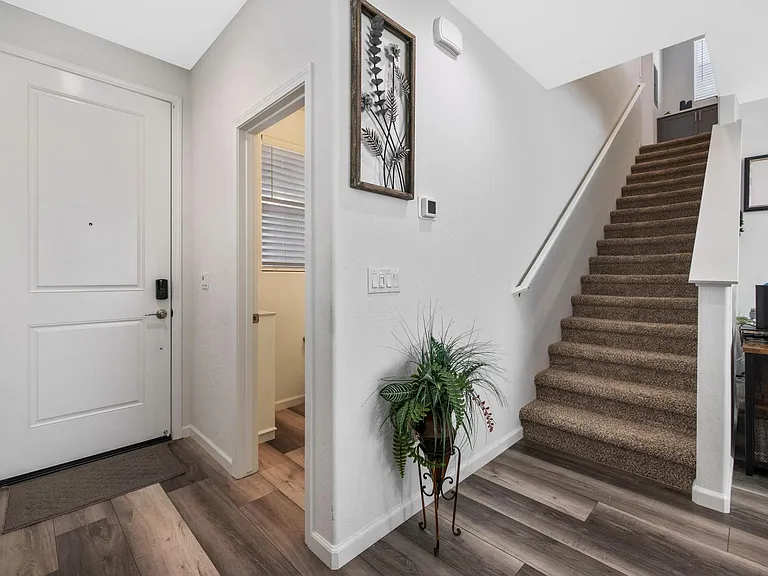 919 W Sedona Ave — Photo 2