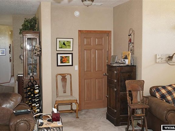 4th image of 4 Cottonwood Dr