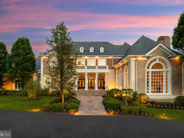 9421 Newbridge Dr, Potomac, MD 20854