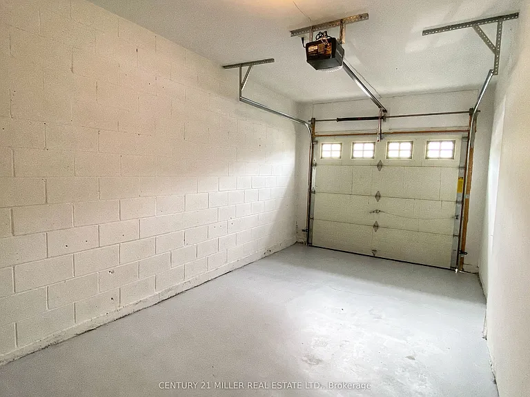 67 Summerberry Way — Photo 28