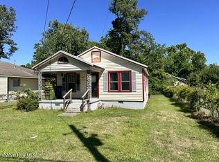 703 N Charlotte St, Washington, NC 27889