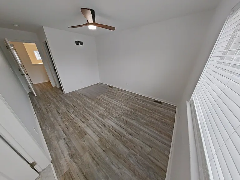 15894 Camperdown Ave — Photo 13