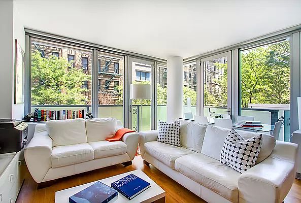 1st image of 464 W 44th St APT 3G