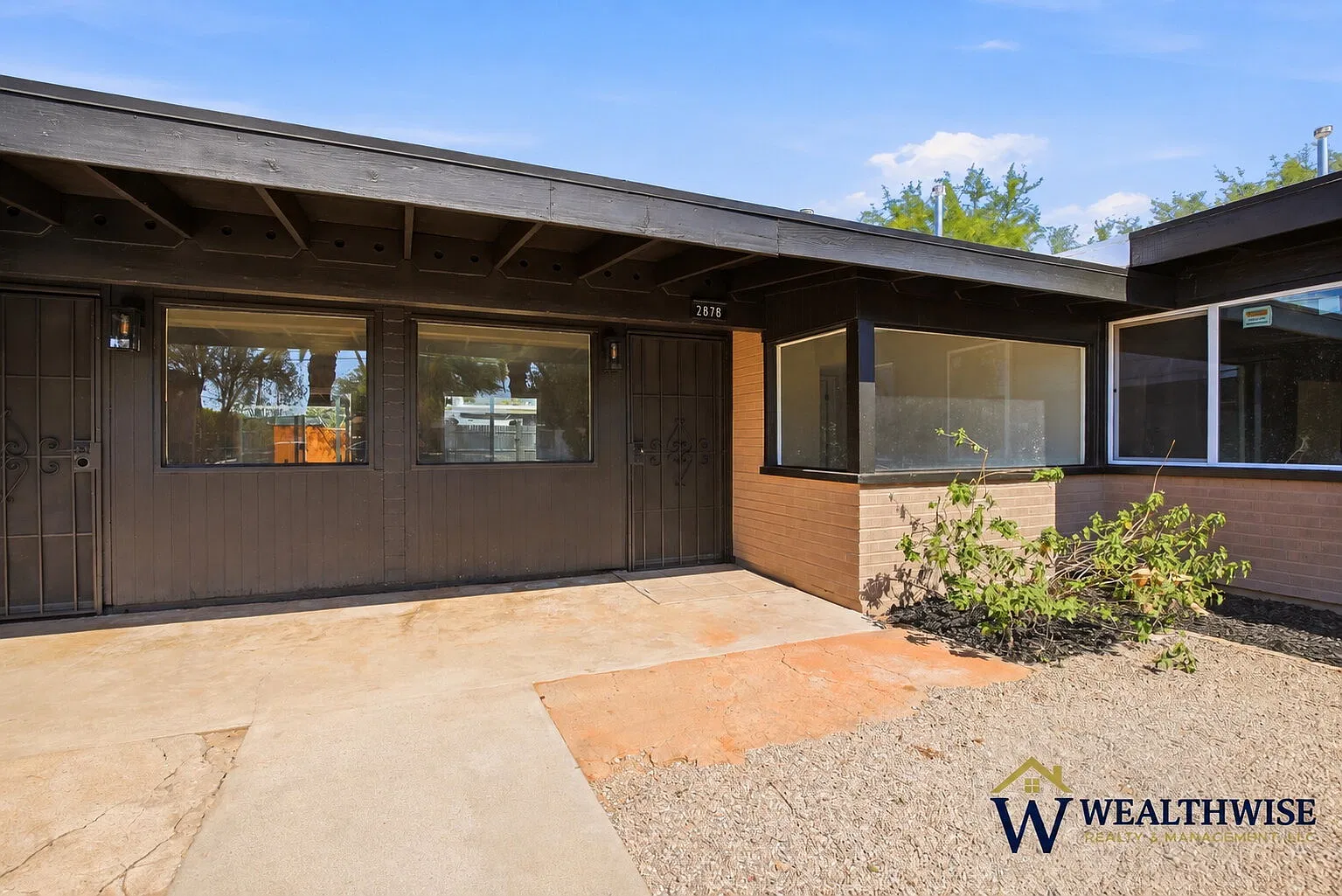 3 bed, 1.5 bath, 1851 sqft, $1,395 — Photo 1