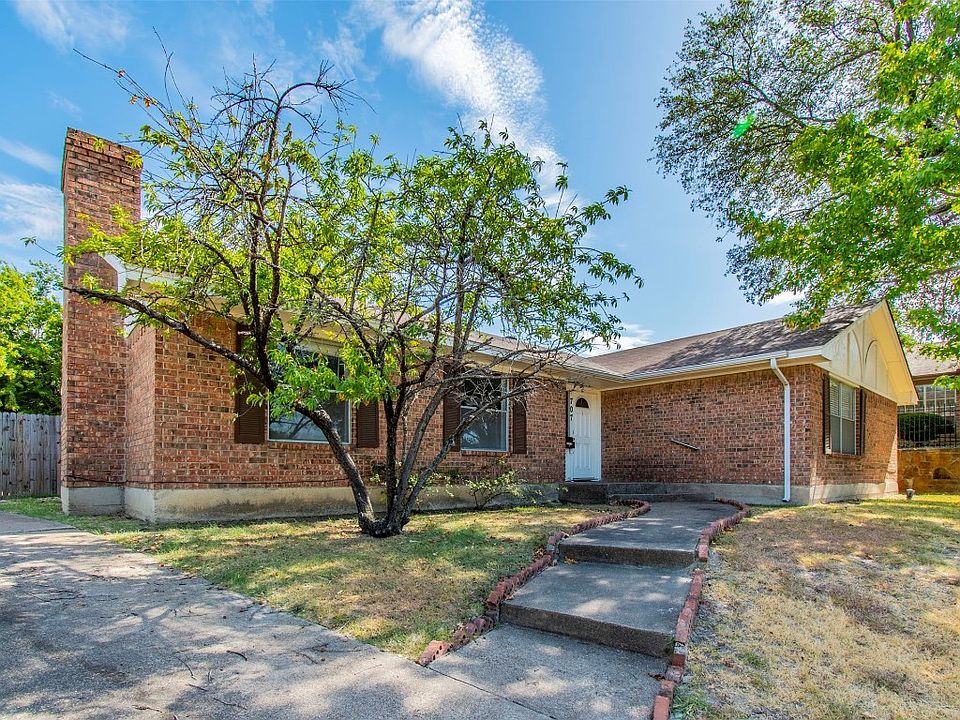 1st image of 707 Cliffwood Cir