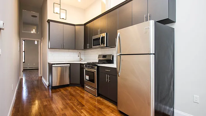 Rented by Compass | media 13