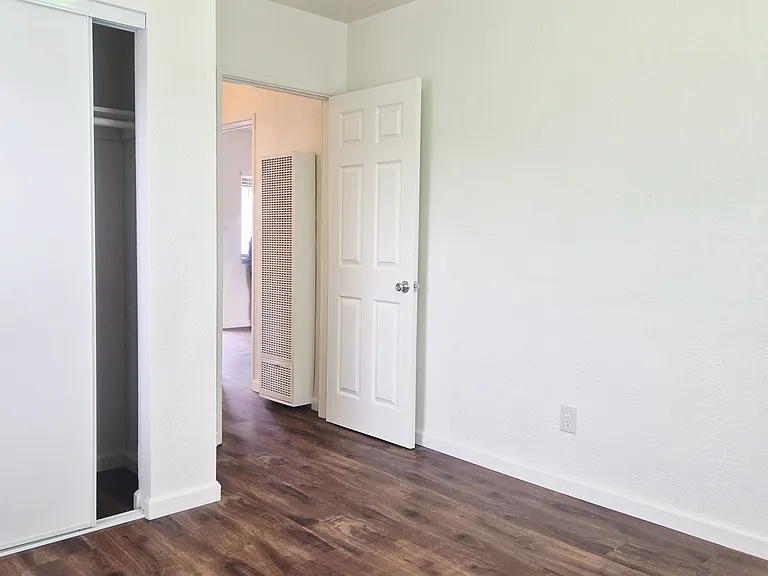 9943 Catawba Ave — Photo 10