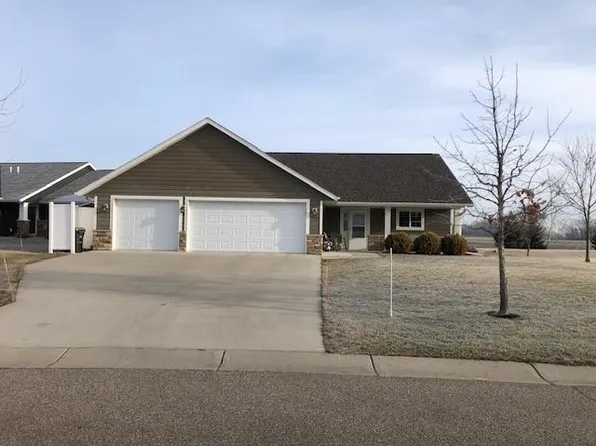 1419 Heritage Ct NW, Hutchinson, MN 55350