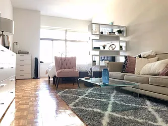 Rented by Bouklis Group