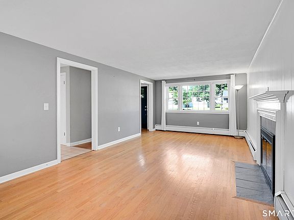 5th image of 36 Jacqueline Drive