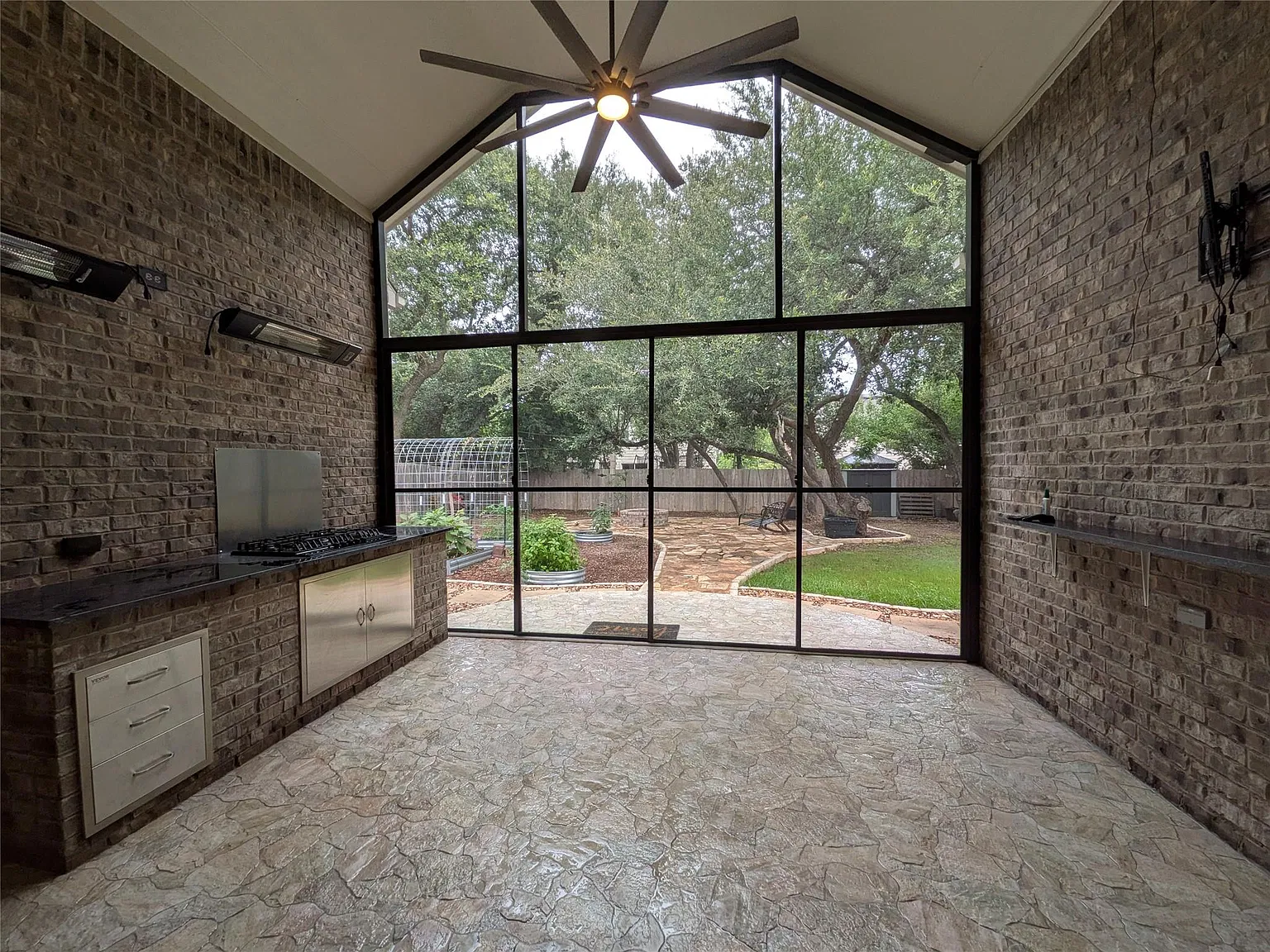 4 bed, 3.0 bath, 2887 sqft, $2,900 — Photo 4