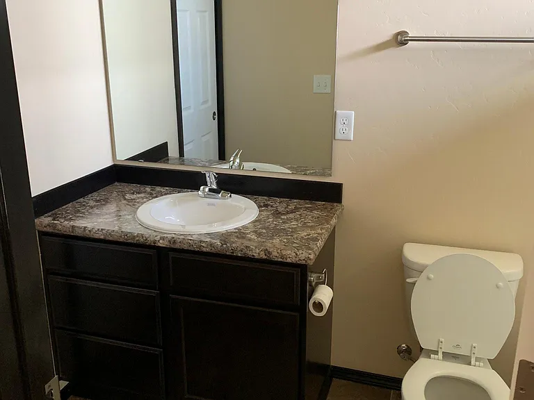 2310 W Jay St — Photo 15